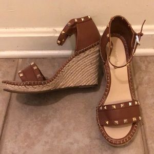 Studded Marc Fisher wedges size 9 NWOT